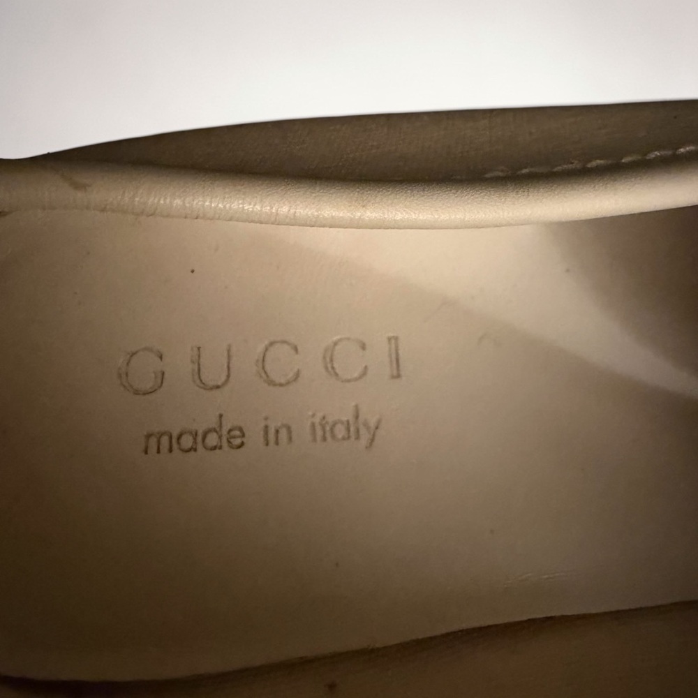 Gucci Men's White Canvas and Leather Loafers with Navy and Red Accent - Picture 6 of 6